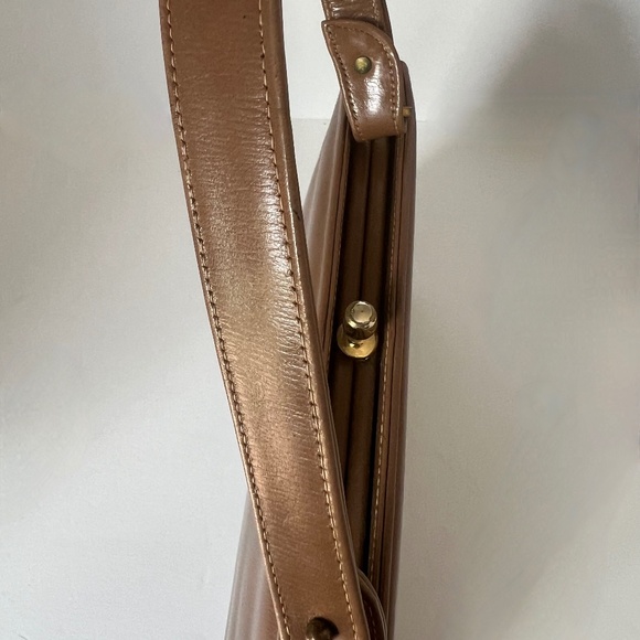 Vintage 1950's Viki Original Brown Leather Handbag with Beige Lining - Picture 3 of 9
